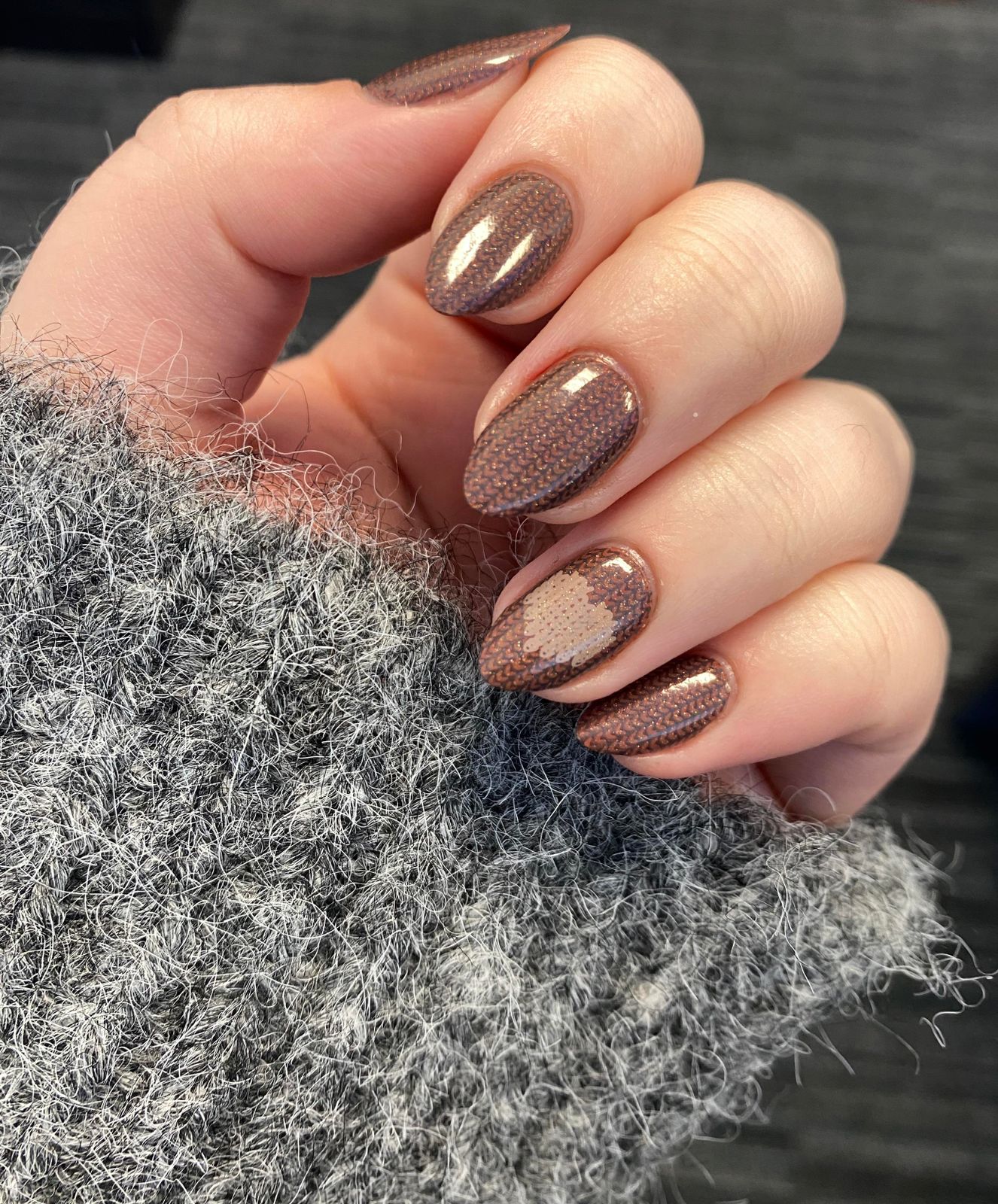 Shimmer Brown Textured Oval Nails Shimmer Brown Textured Oval Nails β Sweater Nails