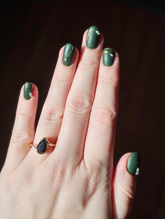 Short Square Matte Green Gold Lines — Emerald Green Nails