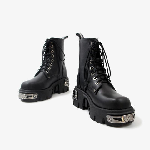 Punk Inspired: Black Leather Combat Boots with Metal Toe and Heel Details Punk Inspired: Black Leather Combat Boots with Metal Toe and Heel Details β Combat Boots Outfits