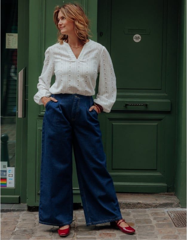 Classic Contrast: Blue Denim Jeans with Eyelet Blouse and Red Flats — Flare Leggings Outfits