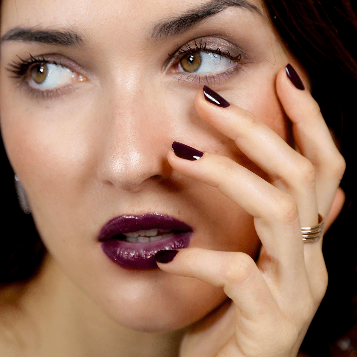 Close-Up Of One Hand Visual Idea Close-Up Of One Hand Visual Idea β Black Cherry Nails