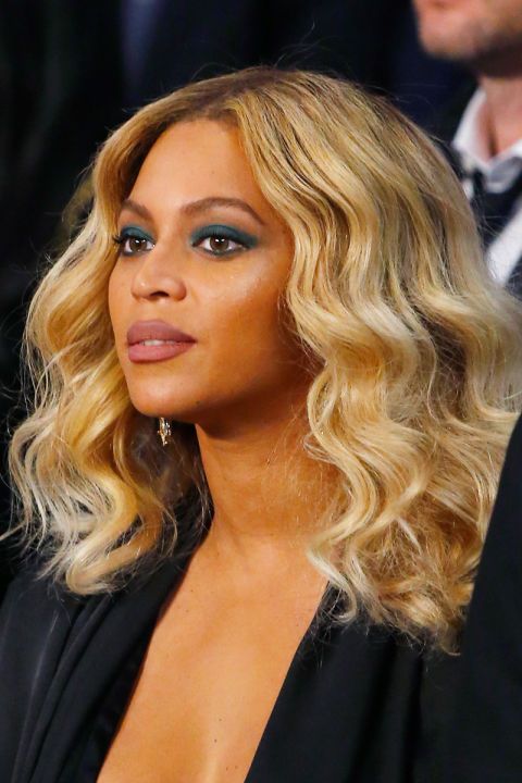 Mid-Back Visual Idea Mid-Back Visual Idea β Winter Hair Colors for Black Women