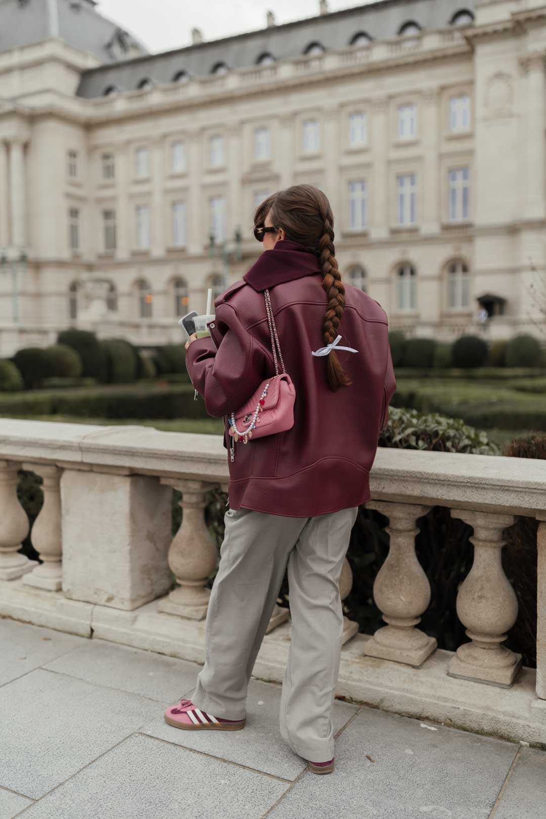 Oversized Burgundy Faux Leather Jacket for a Bold Casual Look Oversized Burgundy Faux Leather Jacket for a Bold Casual Look β December Outfits