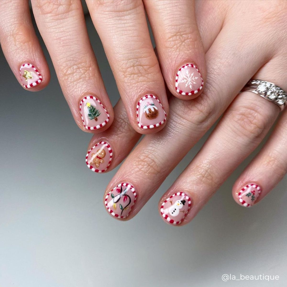 Round Nails with Christmas Illustrations — Cute Christmas Nails 2026