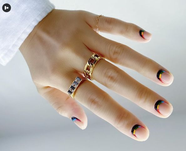 Pearlescent White Shimmer Squoval Nails Pearlescent White Shimmer Squoval Nails β Short Winter Acrylic Nails