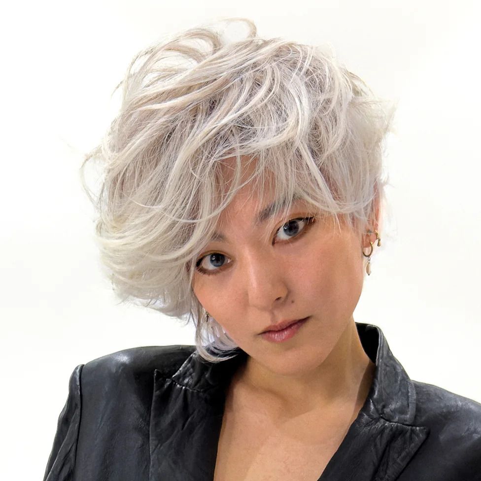 Messy Ash Blonde Pixie Volume Messy Ash Blonde Pixie Volume β Winter Pixie Haircuts