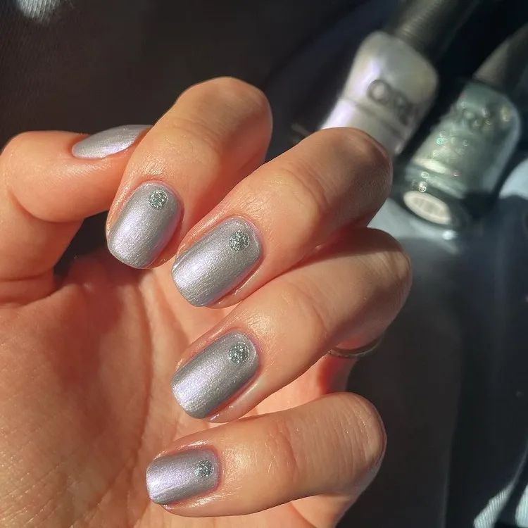 Shimmer Silver with Glitter Dots — Winter Gray Nails
