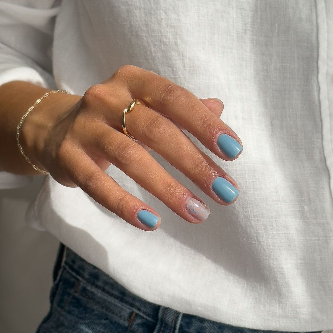 Abstract White Swirls On Accent Nail Visual Idea Abstract White Swirls On Accent Nail Visual Idea β Winter Nail Colors for Short Nails