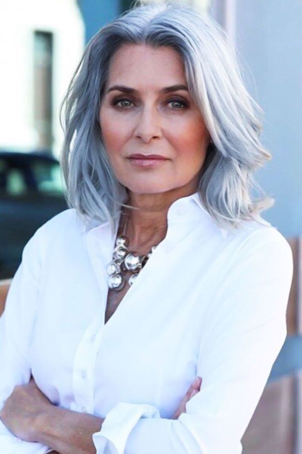 плечи Visual Idea — Winter Hairstyles for Women Over 50