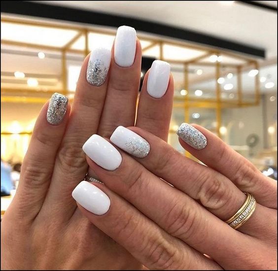 White Glitter Accent Nails White Glitter Accent Nails β Winter Nails