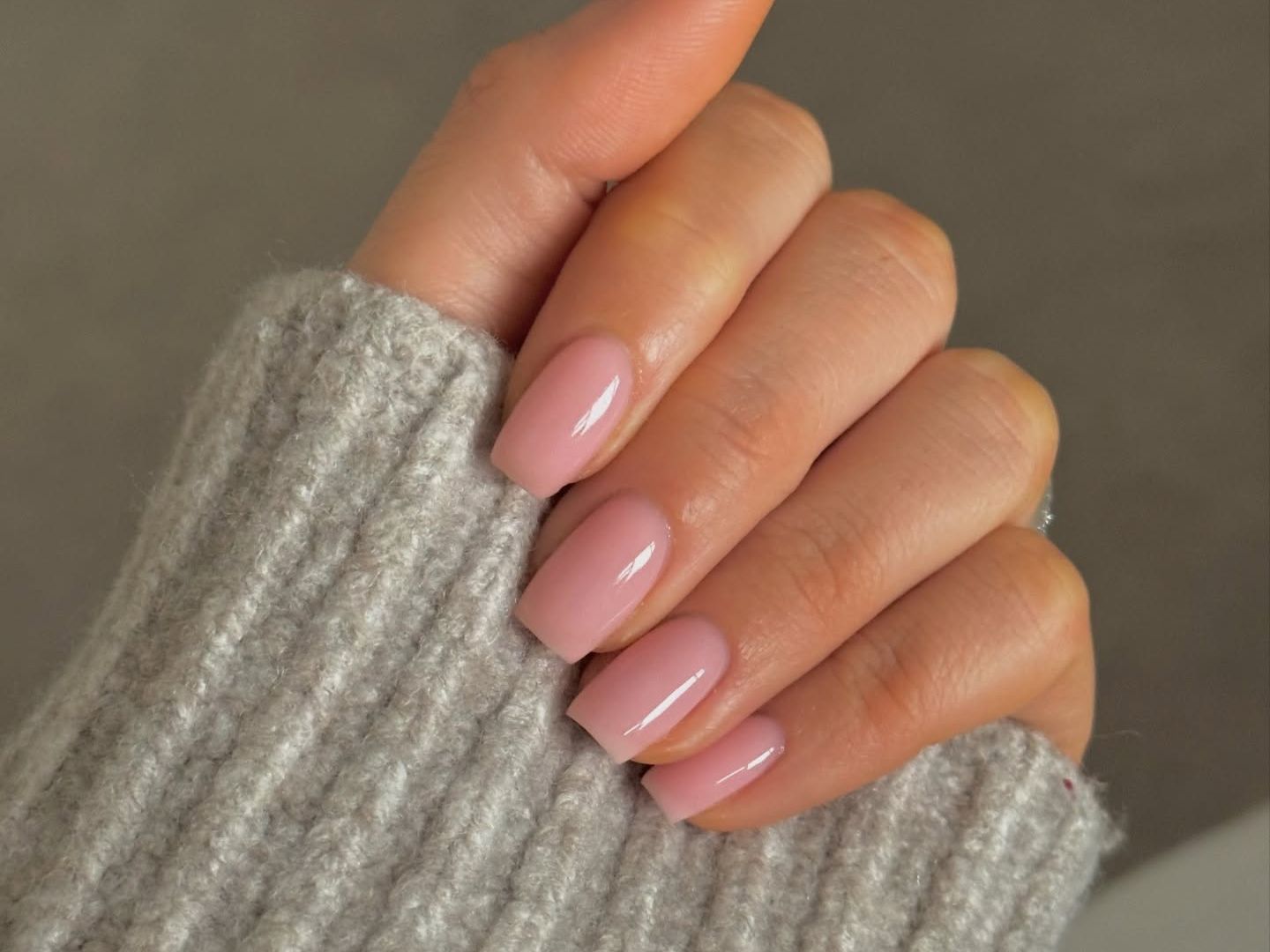 Ongles carrés : 15 idées de manucures pour essayer la forme d'ongles la plus tendance de 2026 | Vanity Fair
