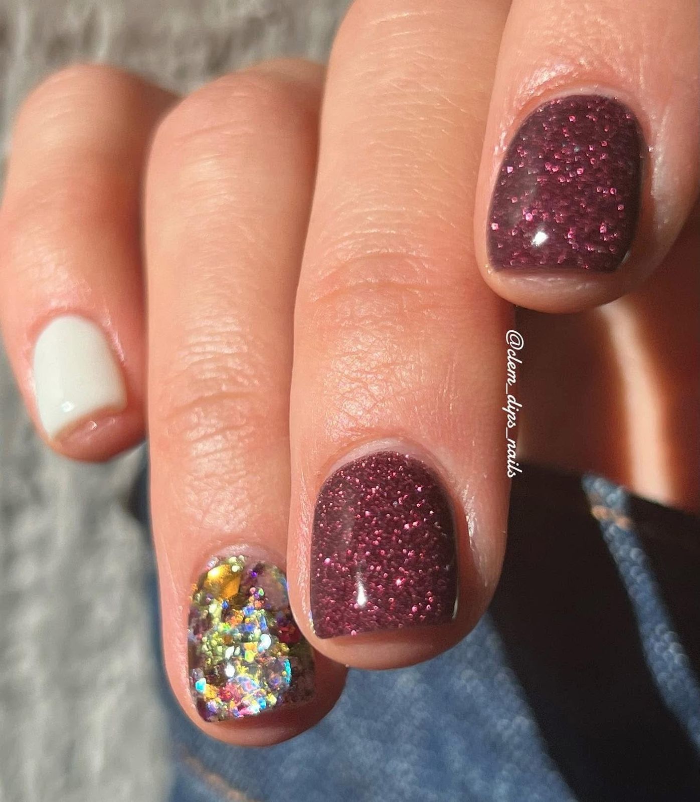 Berry Glitter with White Accent Short Square Nails — Winter Dip Powder Nails