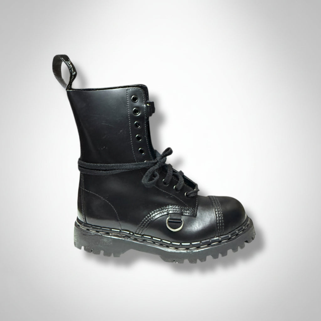 Utilitarian Power: Black Leather Combat Boots with Steel Toe Cap Utilitarian Power: Black Leather Combat Boots with Steel Toe Cap β Combat Boots Outfits