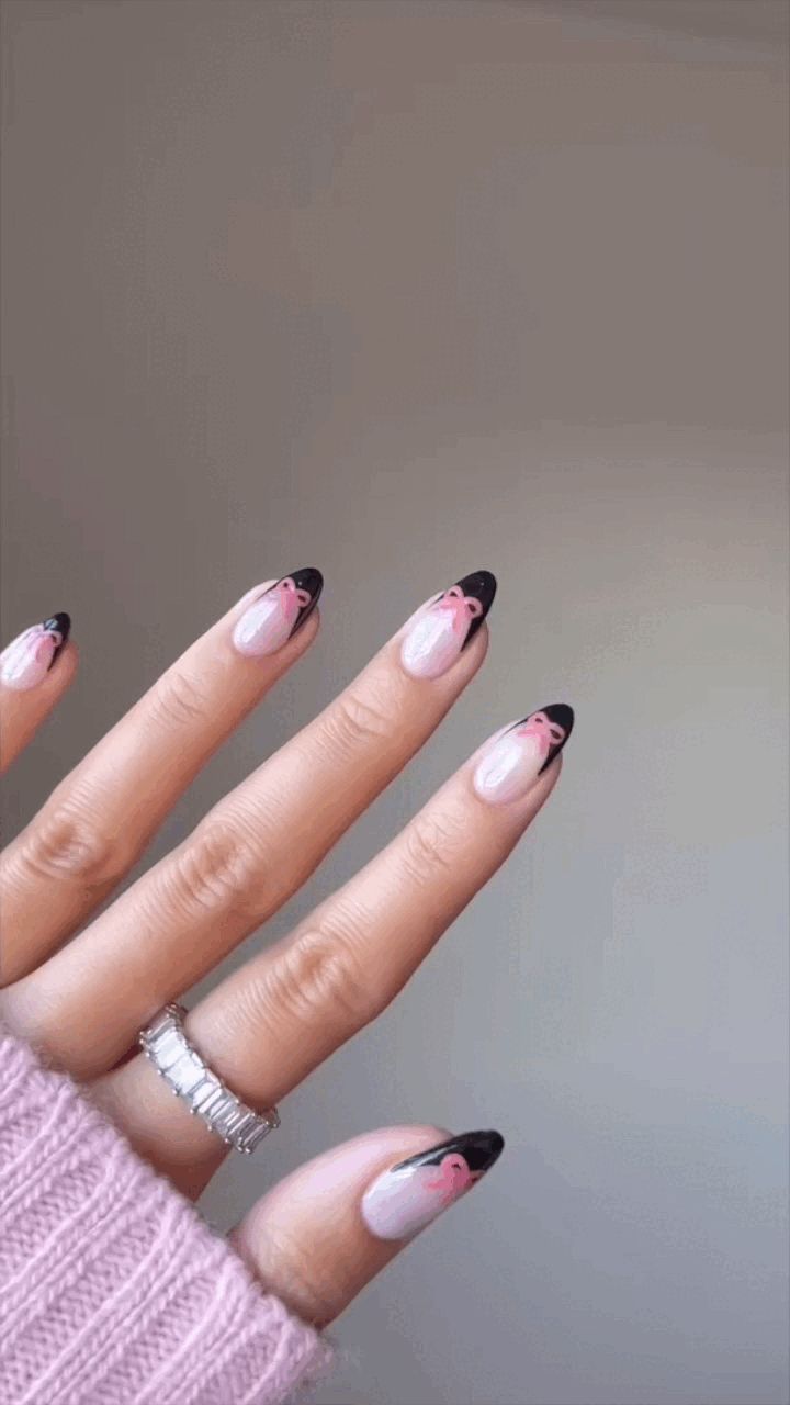 Glossy Visual Idea Glossy Visual Idea β Winter French Tip Nails