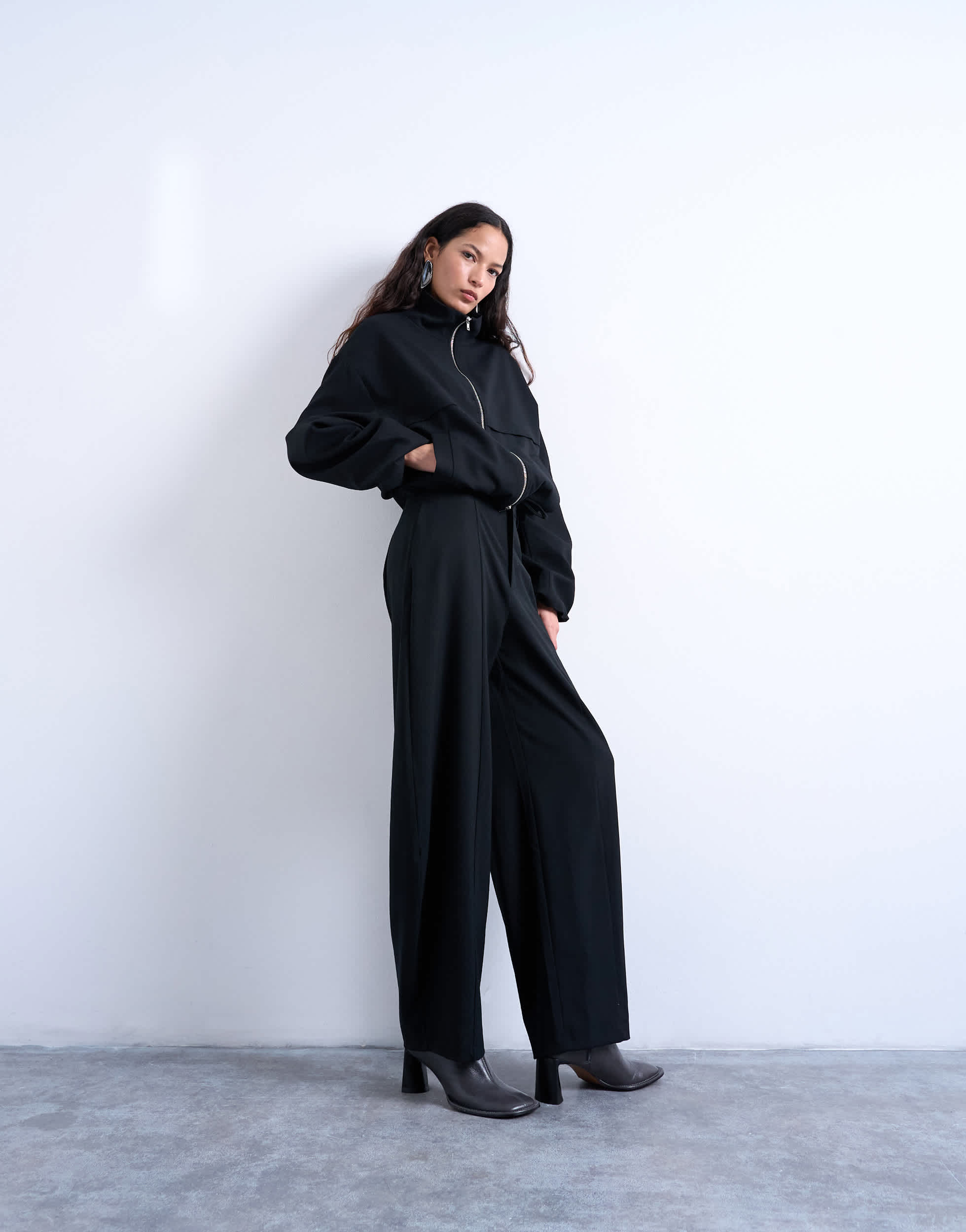 Zip-Up Jacket and Flowing Wide-Leg Trousers — All Black Winter Outfits