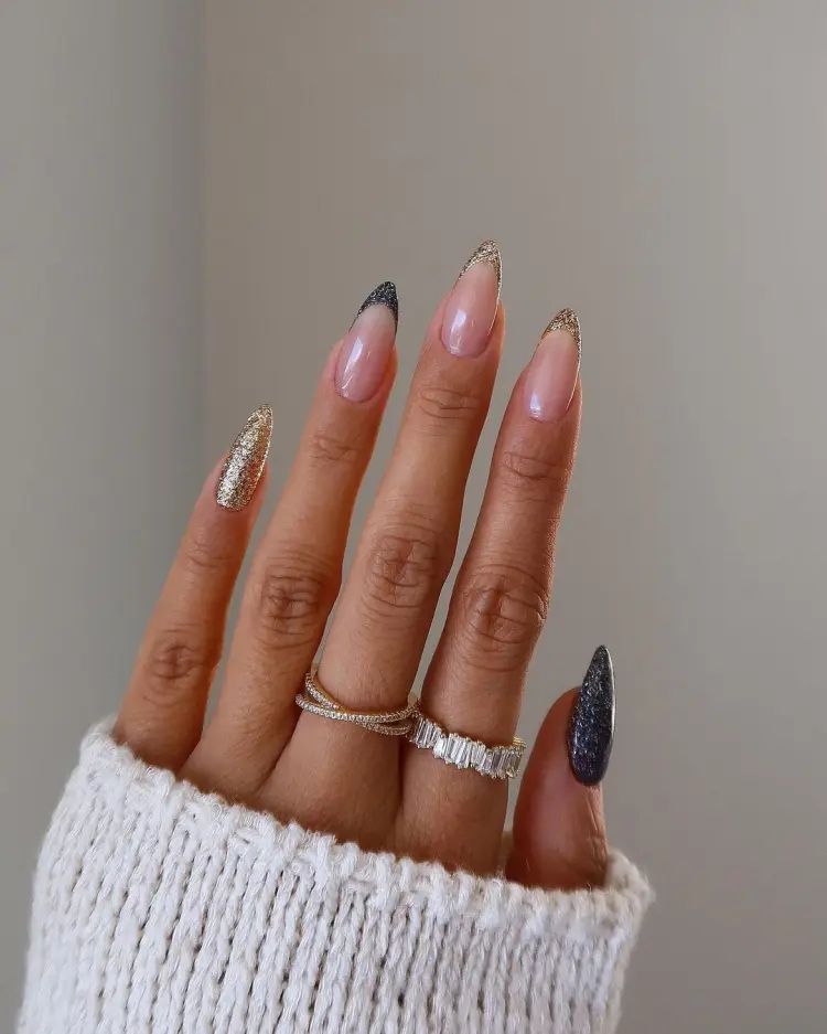Glossy With Glitter Visual Idea Glossy With Glitter Visual Idea β Winter Rhinestone Nails