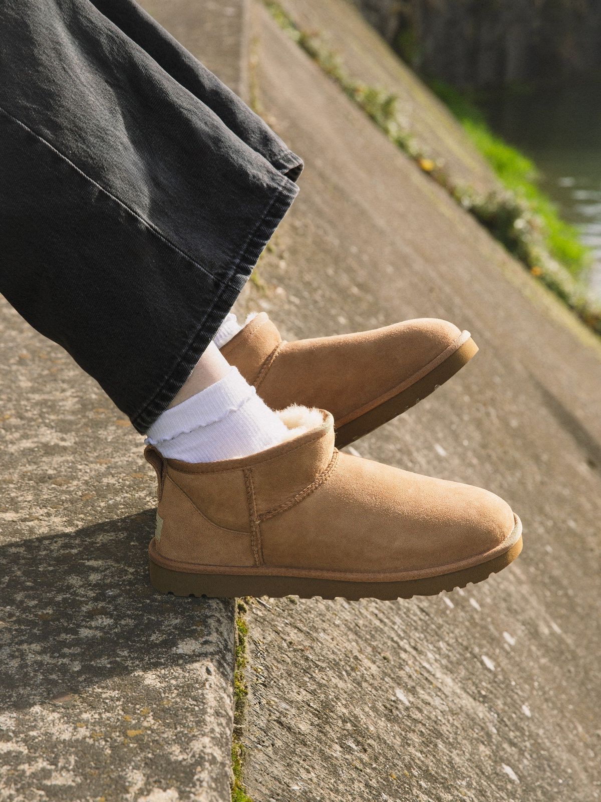 Suede Denim Cotton Black Wide-Leg Jeans with White Socks and Tan UGG Boots Suede Denim Cotton Black Wide-Leg Jeans with White Socks and Tan UGG Boots β Ugg Slippers Outfits
