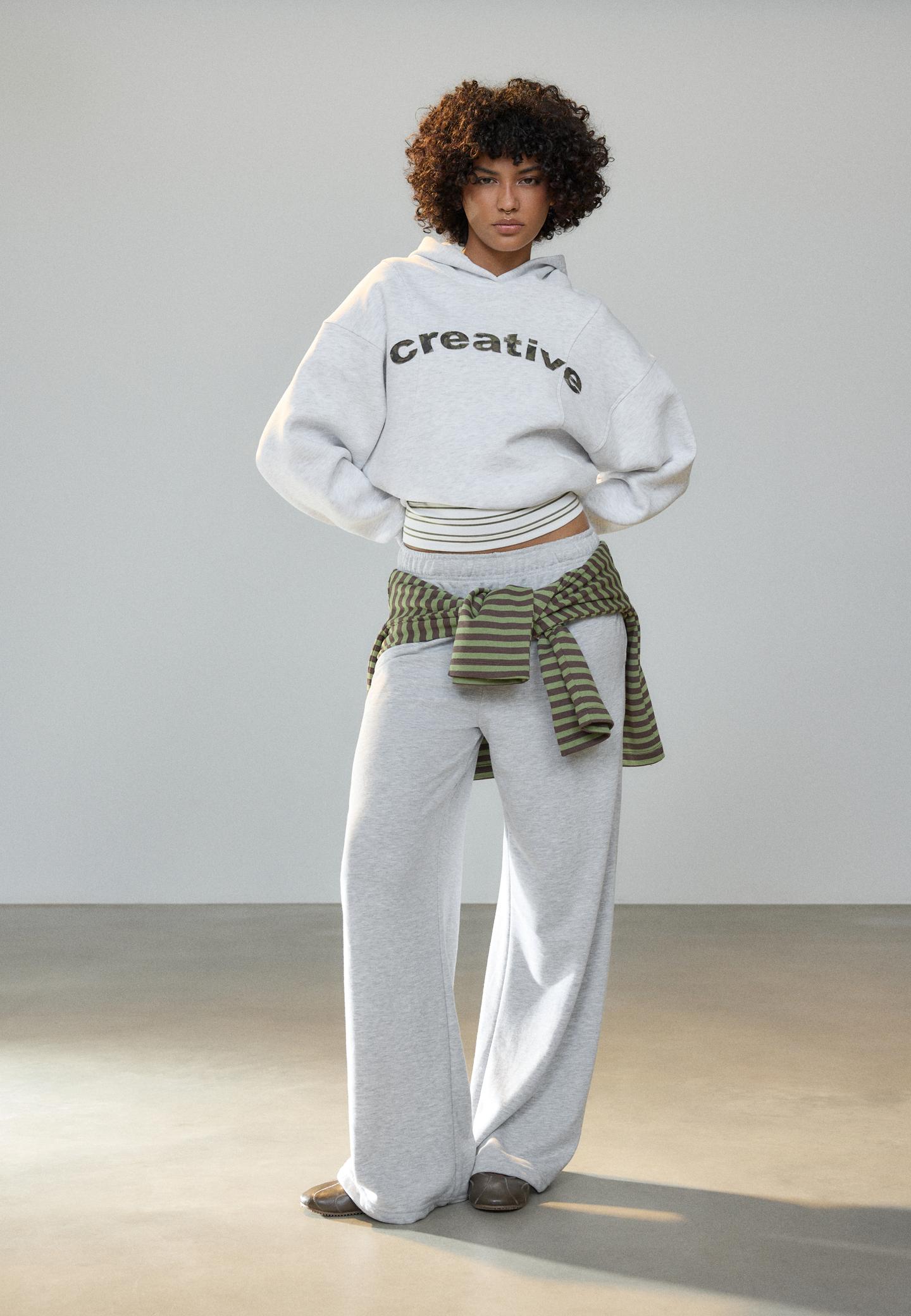 Monochromatic Grey Sweat Set with Striped Layering Monochromatic Grey Sweat Set with Striped Layering โ Sweatpants Outfits