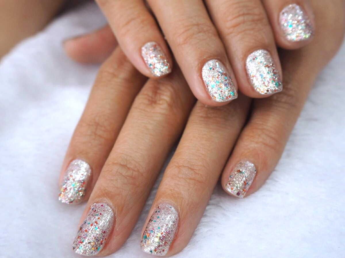 Full Coverage Glitter On All Nails Visual Idea Full Coverage Glitter On All Nails Visual Idea β Sparkly Winter Nails