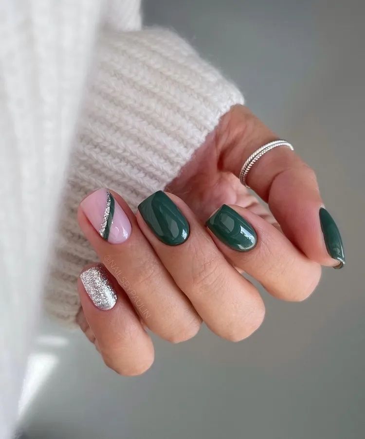 Deep Green Pale Pink Silver Glitter Visual Idea Deep Green Pale Pink Silver Glitter Visual Idea โ Fall to Winter Nails