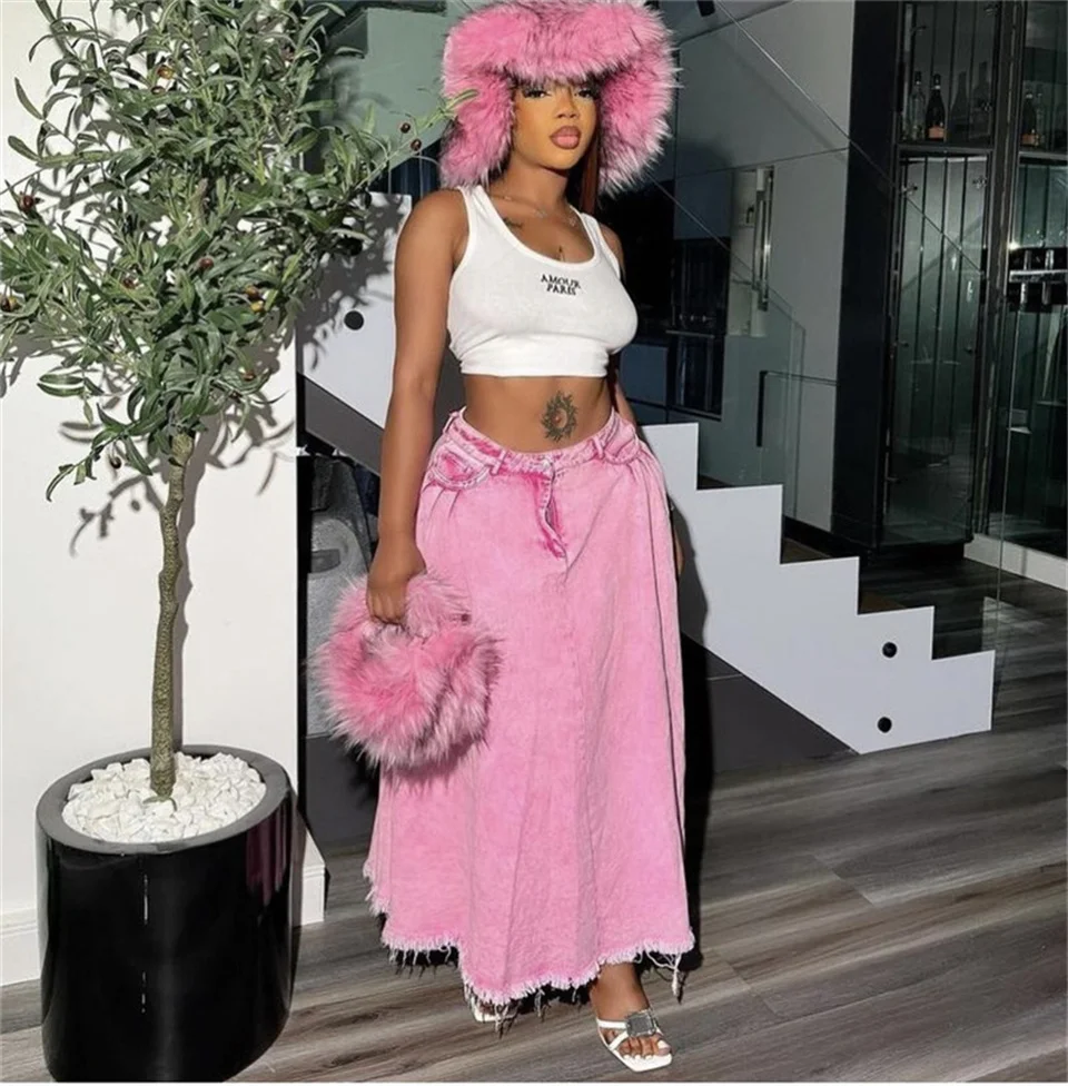 Bright Pink Fur Bucket Hat with Denim Maxi Skirt Bright Pink Fur Bucket Hat with Denim Maxi Skirt β Fur Hat Outfits