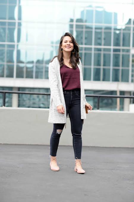 White Longline Cardigan with Burgundy Top and Skinny Jeans White Longline Cardigan with Burgundy Top and Skinny Jeans โ Cardigan Outfits
