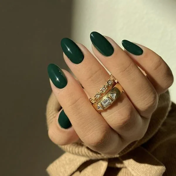 High Gloss Visual Idea High Gloss Visual Idea โ Winter Green Nails