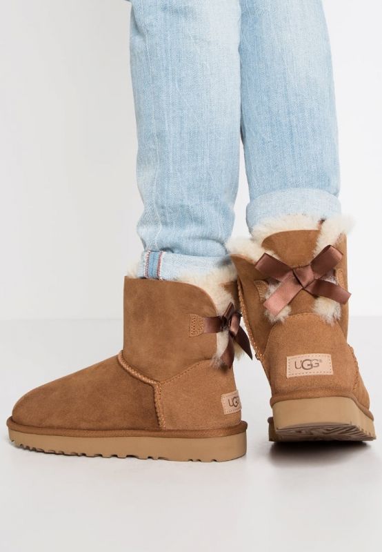Tan Uggs with Bows and Cropped Jeans — Ugg Boots Outfits