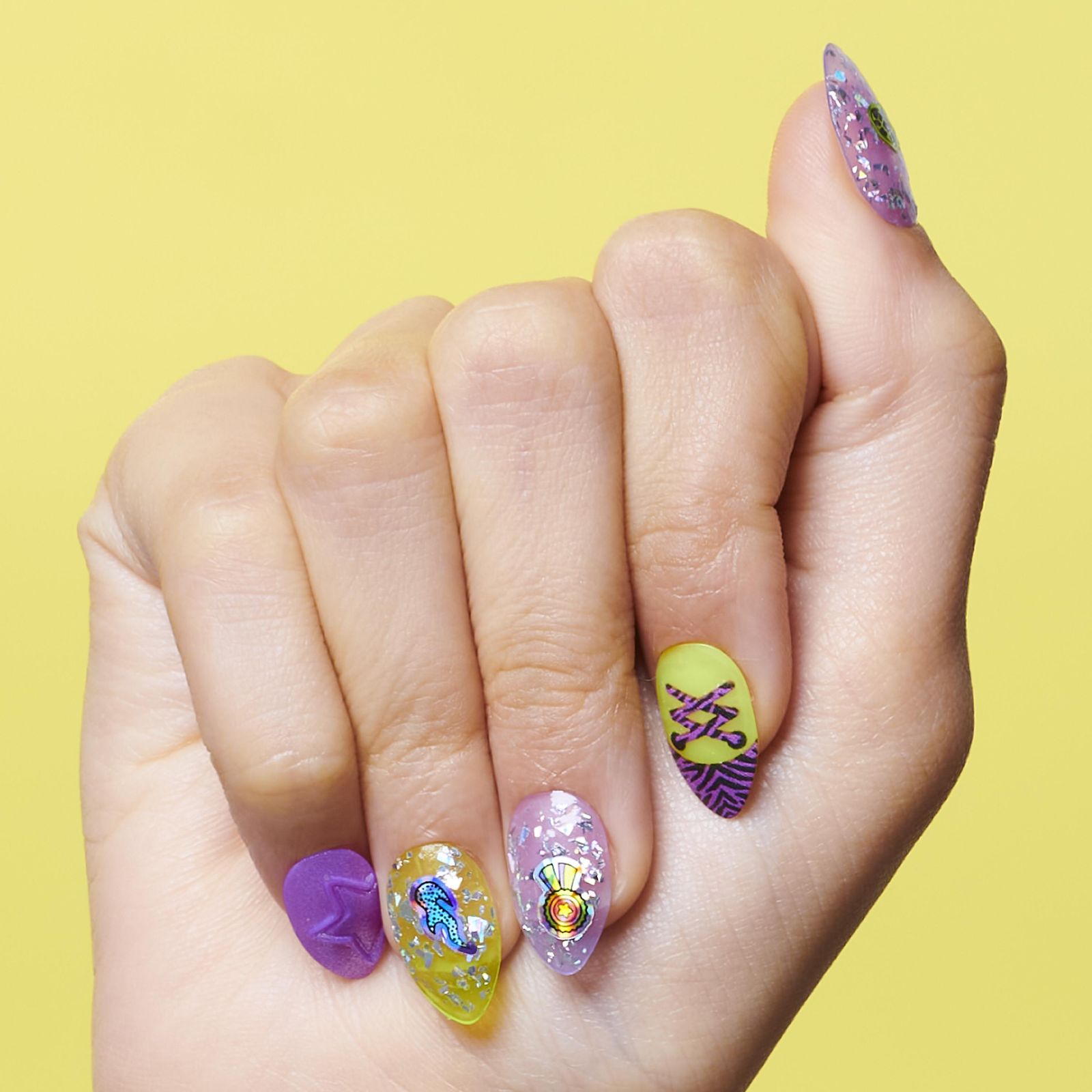 Visual Idea Visual Idea β Winter Nails for Teens