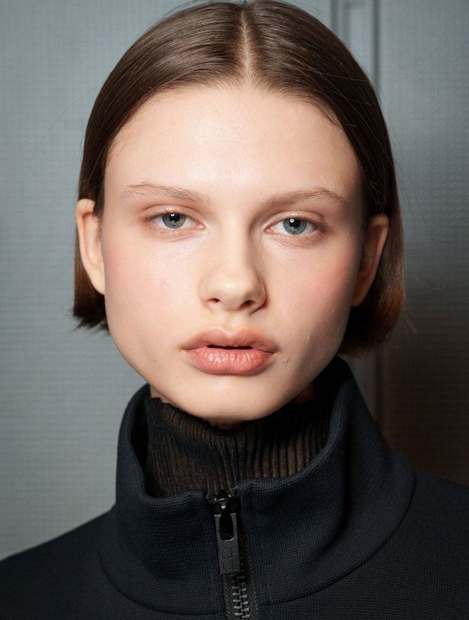 Sleek Chin-Length Dark Brown Bob Sleek Chin-Length Dark Brown Bob β Winter Hairstyles