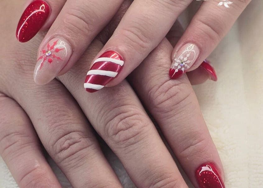 Detailed Nail Art Visual Idea Detailed Nail Art Visual Idea β New Years Stiletto Nails 2027