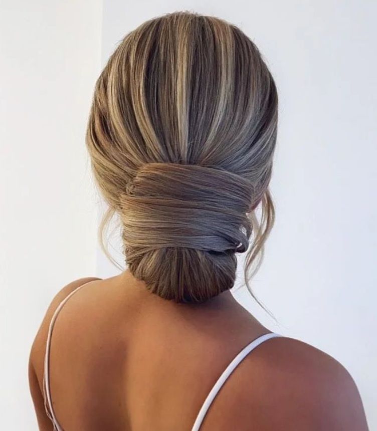 Ash Blonde With Highlights Visual Idea Ash Blonde With Highlights Visual Idea β Winter Bun Hairstyles