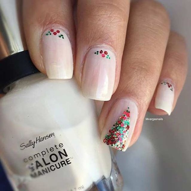 Glossy Glitter Visual Idea Glossy Glitter Visual Idea β Classy Christmas Nails 2026