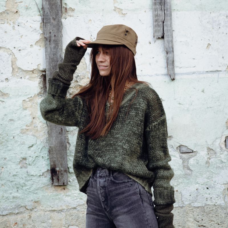 Olive Green Chunky Knit Sweater with Arm Warmers Olive Green Chunky Knit Sweater with Arm Warmers β Minimalist Winter Outfits