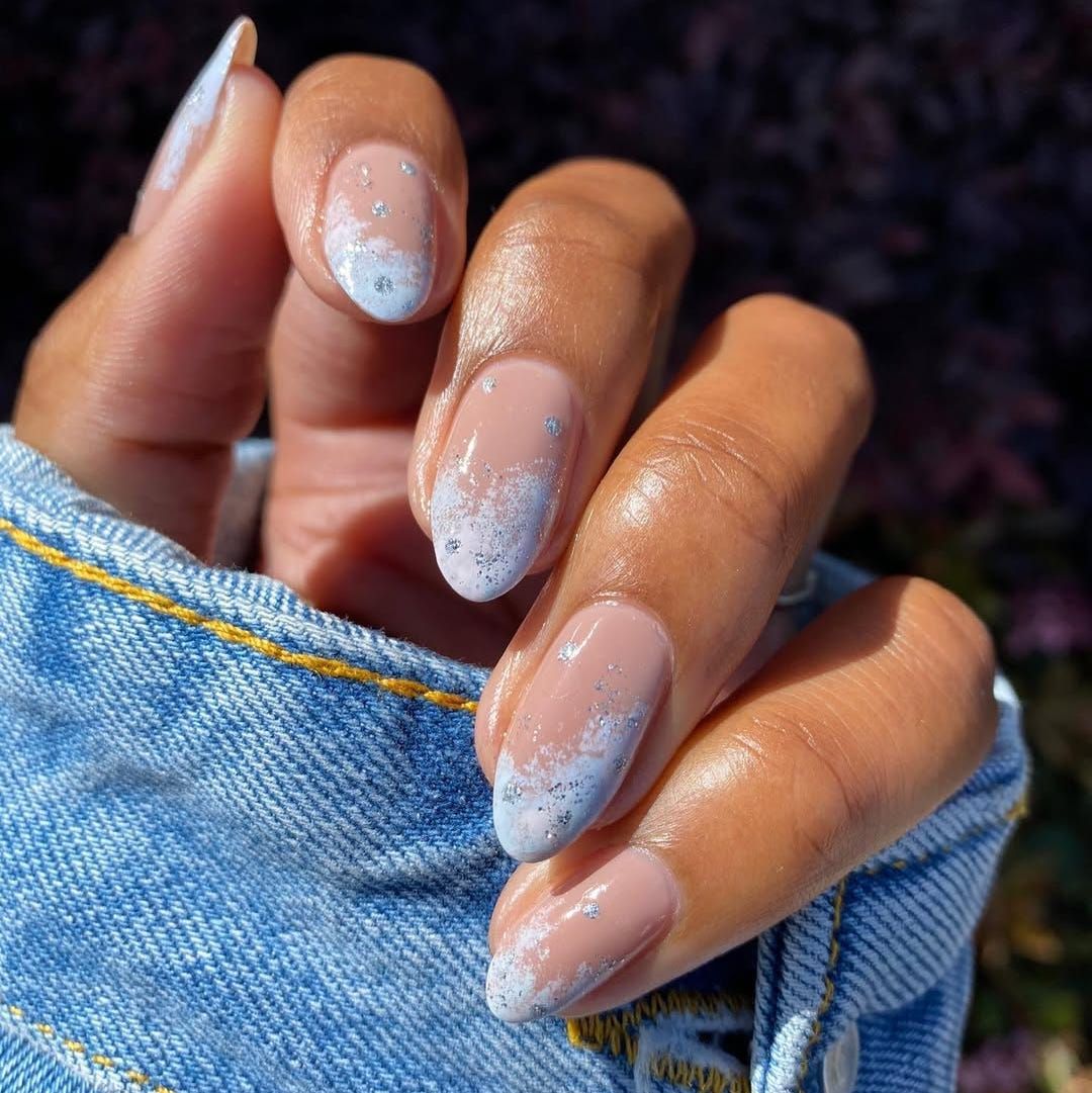 Frosted Effect Scattered Glitter Visual Idea Frosted Effect Scattered Glitter Visual Idea β Winter Nail Trends