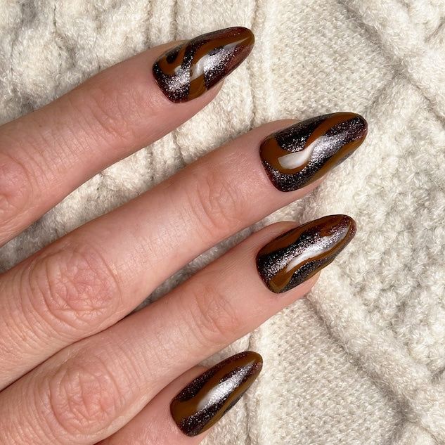 Swirl Design Medium Almond Swirl Design Medium Almond β Chocolate Brown Nails