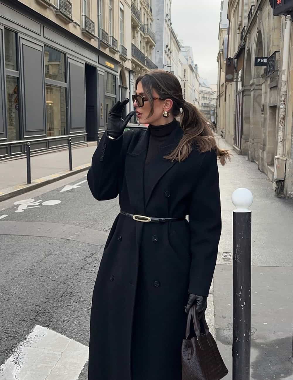 Sharp Tailoring: Black Double-Breasted Coat for Formal Settings Sharp Tailoring: Black Double-Breasted Coat for Formal Settings β Old Money Winter Outfits