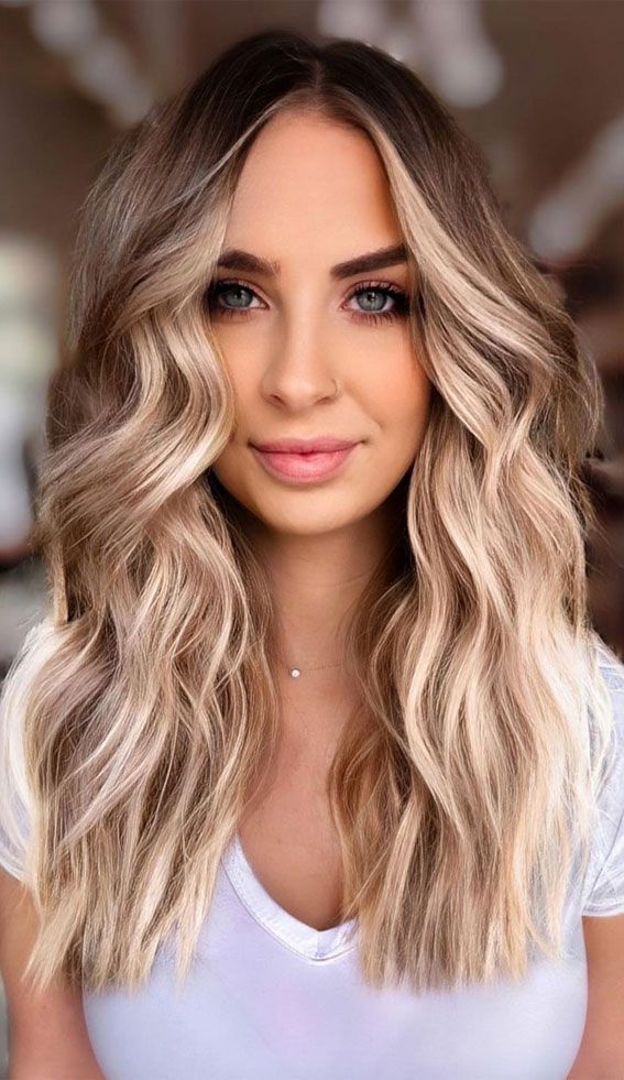 Collarbone Waves With Honey Highlights — Winter Haircuts for Long Faces