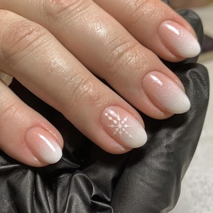 Sheer Gradient with White Snowflake Art Sheer Gradient with White Snowflake Art β Winter White Nails