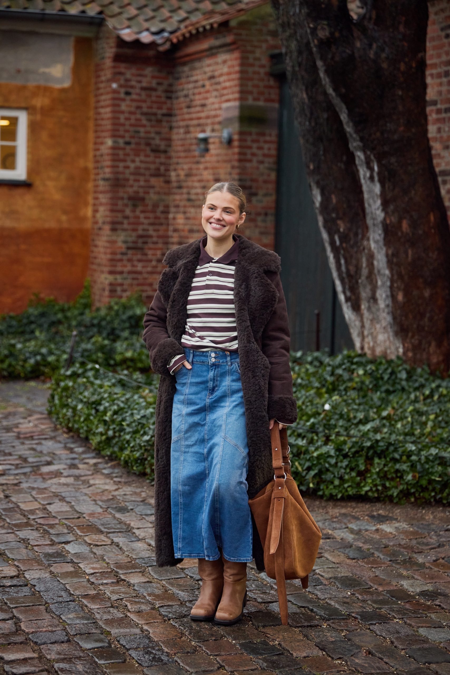 Outfit Idea β Paired With Brown Boots Scandinavian Winter Outfits
