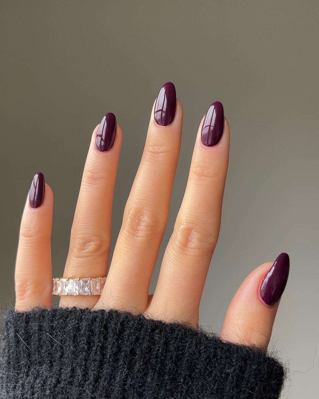 Short Round Dark Brown Glossy Nails Short Round Dark Brown Glossy Nails β Dark Winter Nails
