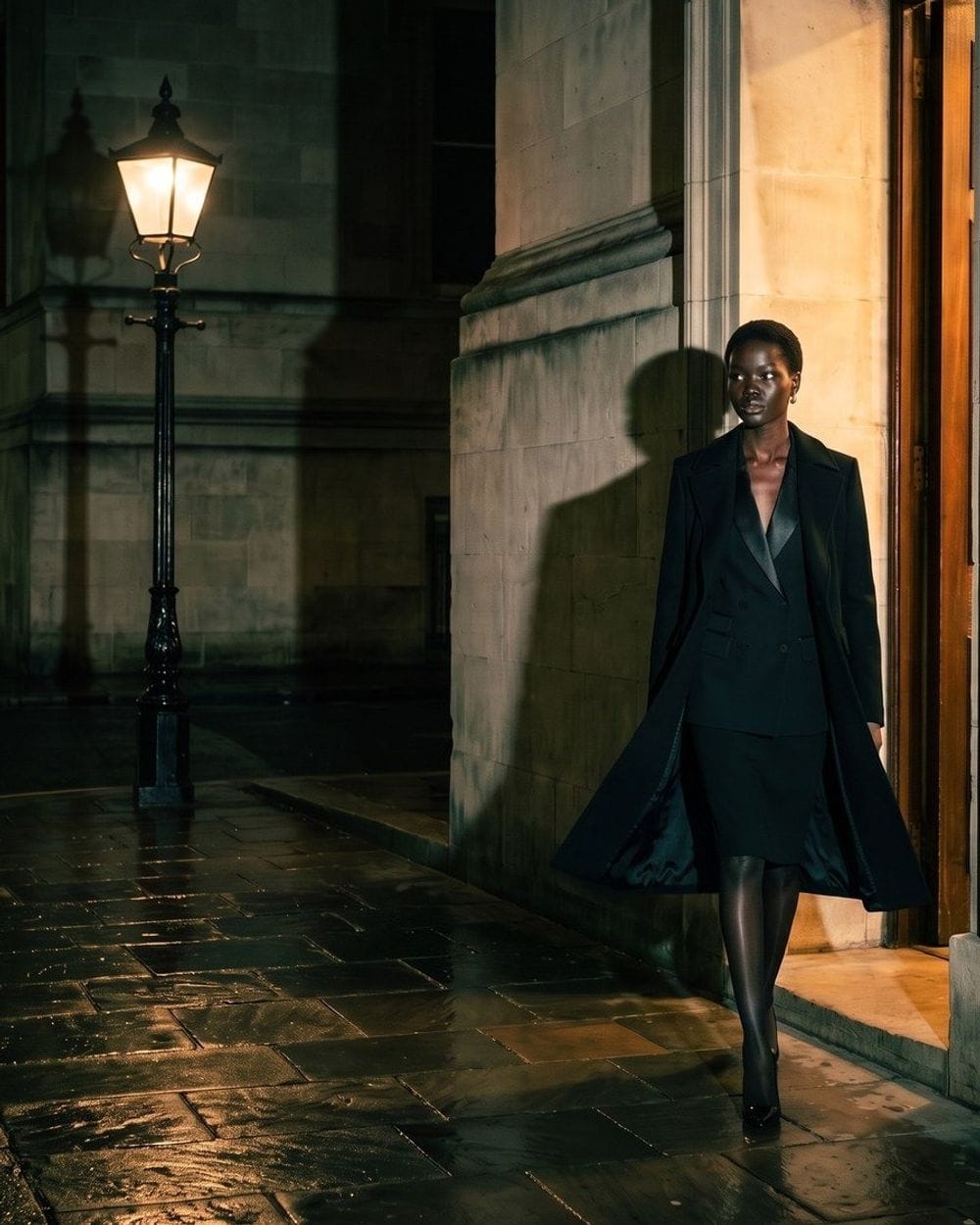 Black Coat with Tuxedo Lapels for Formal Evenings Black Coat with Tuxedo Lapels for Formal Evenings β Black Coat Outfits