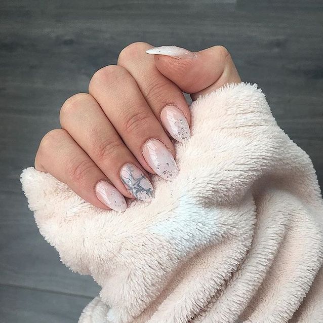 Pale Pink Glitter Snowflake Almond Pale Pink Glitter Snowflake Almond β Long Winter Nails