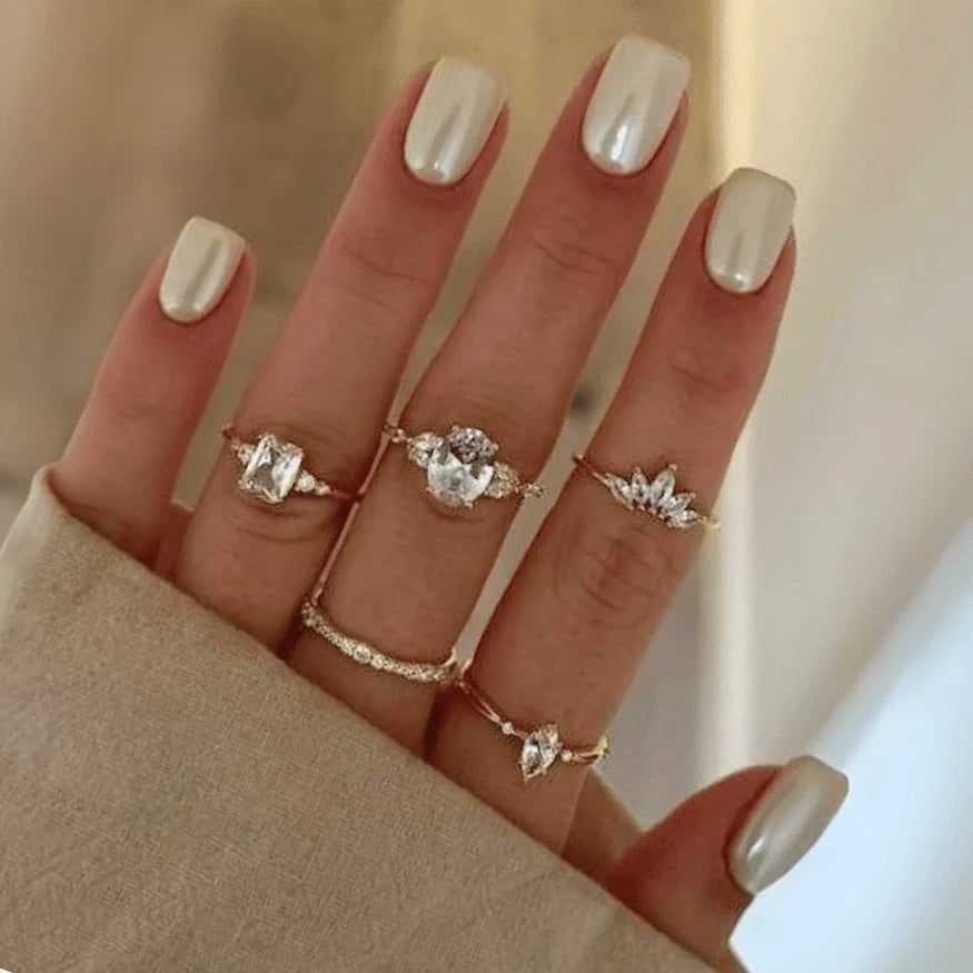 High Gloss Pearlescent Visual Idea High Gloss Pearlescent Visual Idea β Milky White Nails