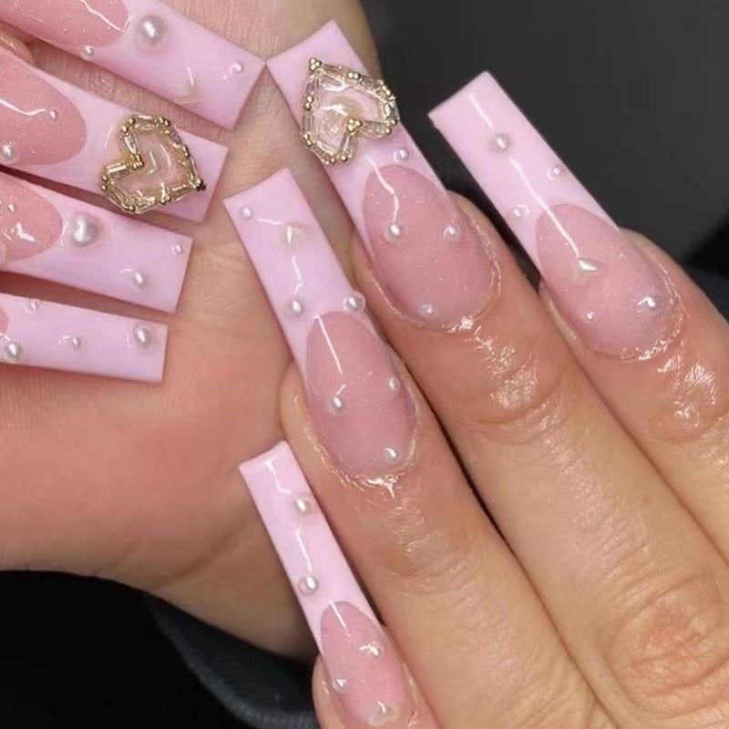 Visual Idea β The Nails Have A Glossy Finish Visual Idea β The Nails Have A Glossy Finish β Baddie Winter Nails