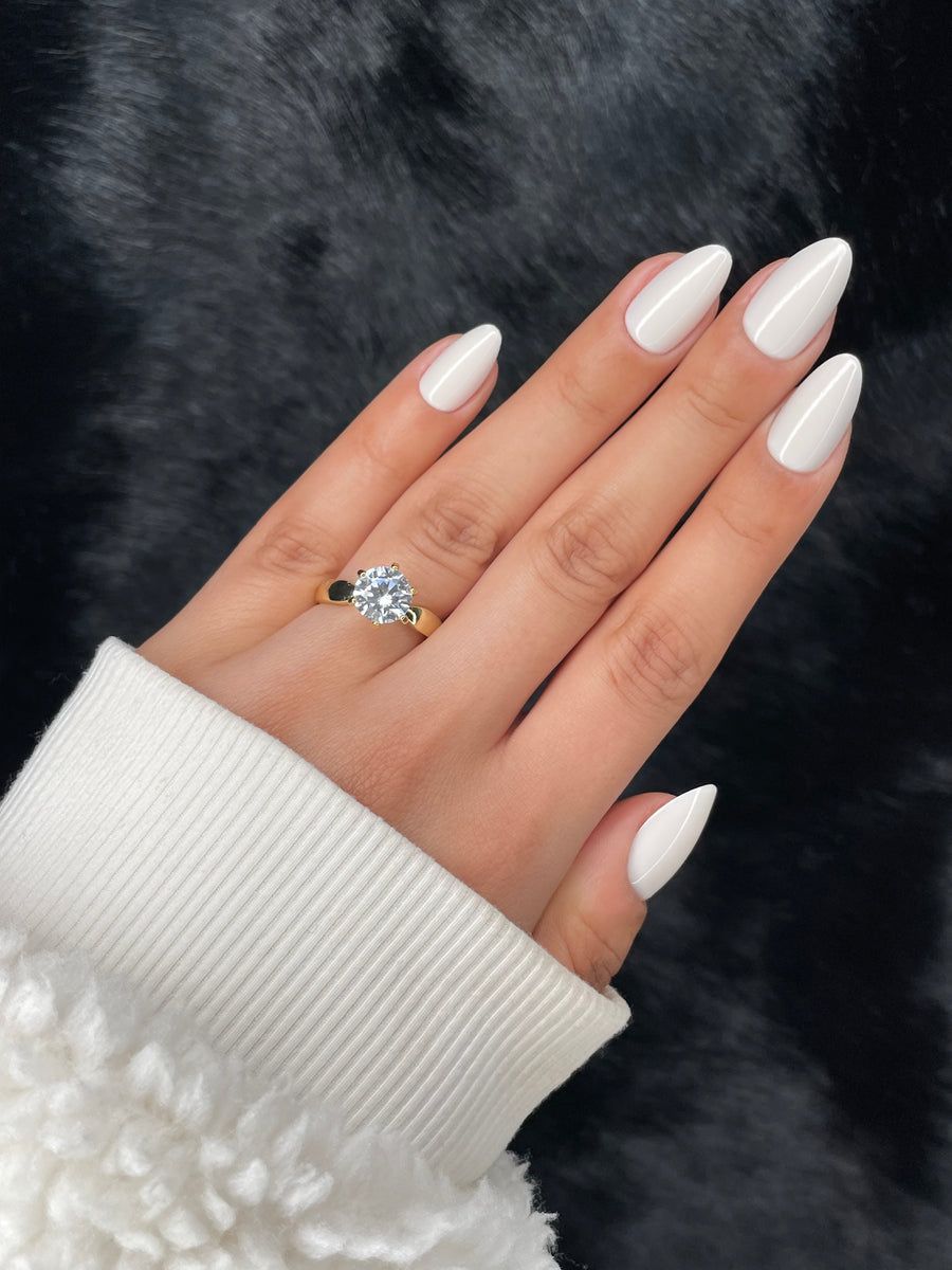 Visual Idea Visual Idea โ Winter Almond Nails