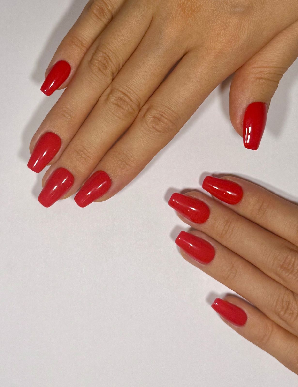 Vibrant Glossy Red Short Coffin Nails Vibrant Glossy Red Short Coffin Nails β Short Winter Coffin Nails