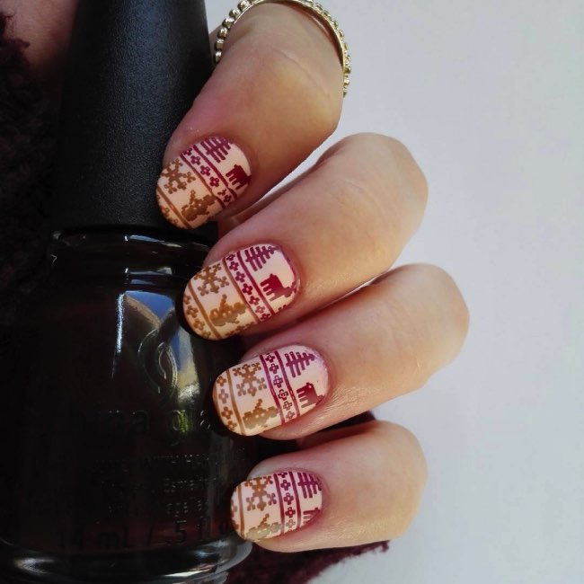 Pale Beige Stamped Winter Motif Nails Pale Beige Stamped Winter Motif Nails β Winter Nails