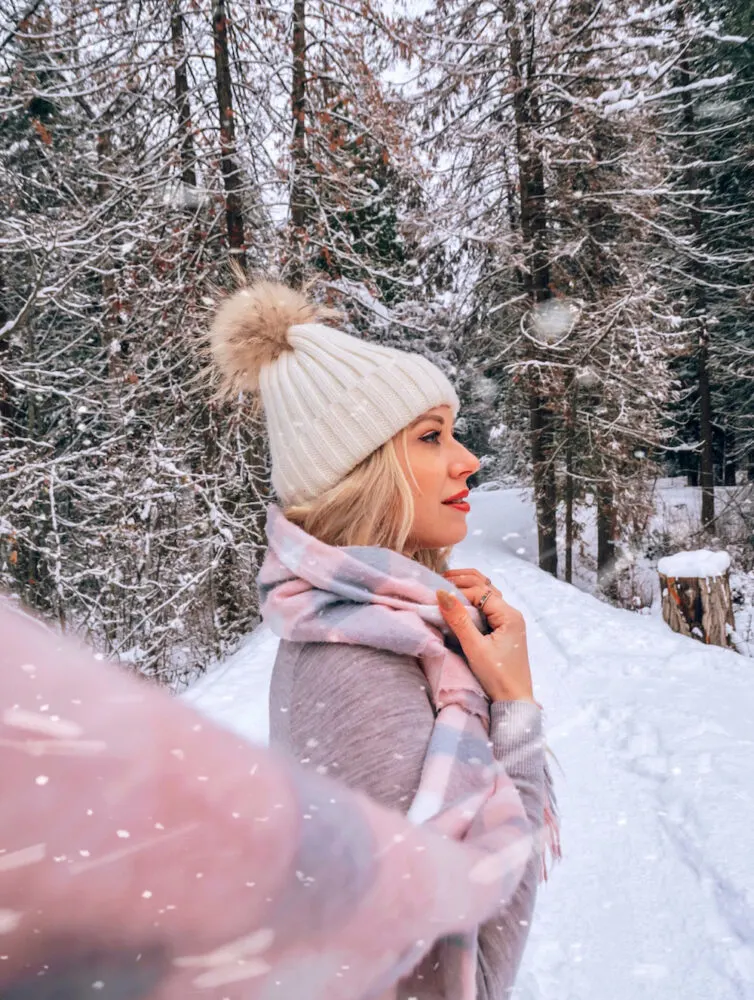22 Creative Winter Photoshoot Ideas - Whimsical Winter Photography Guide β Kirsten Wendlandt