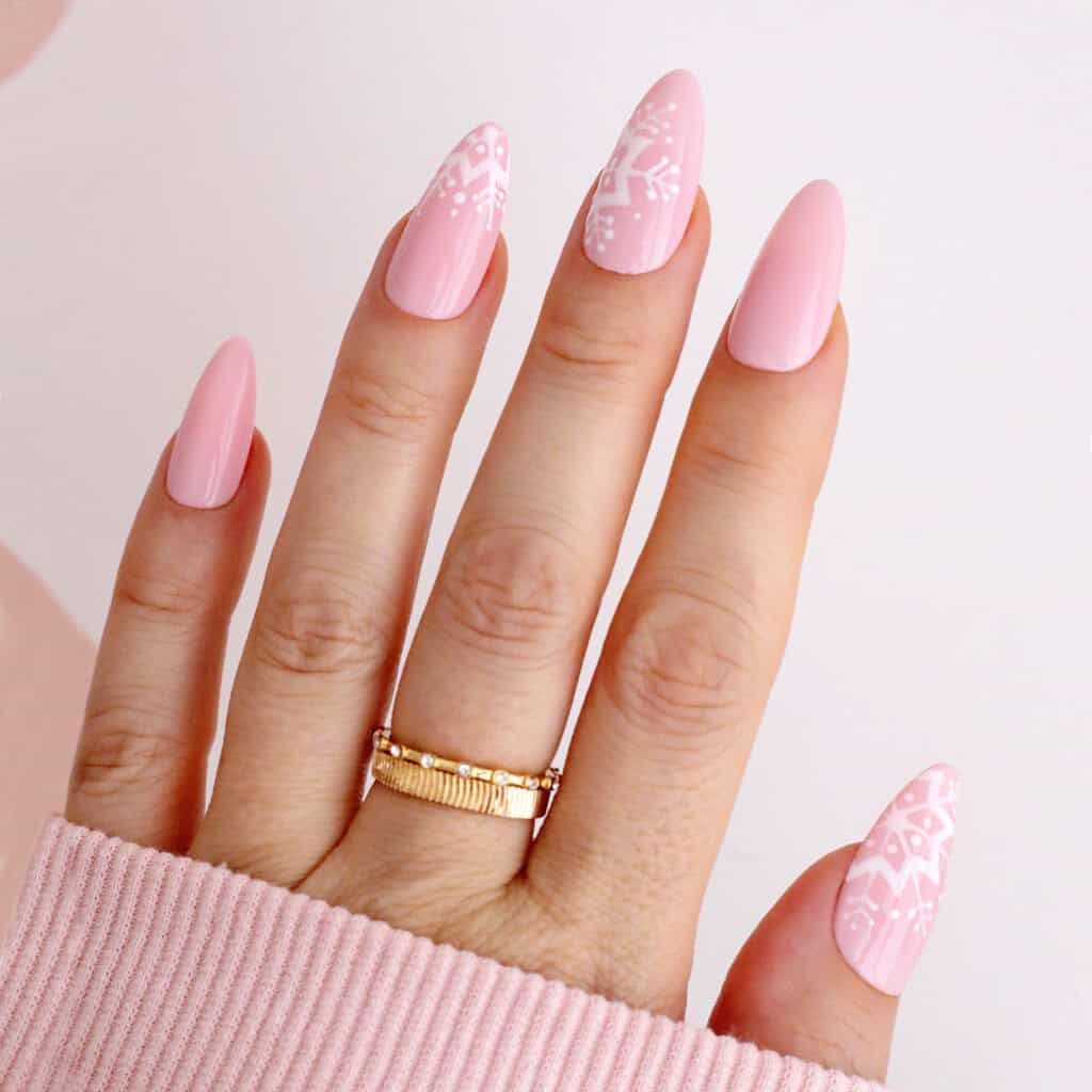Snowflake Pattern Visual Idea Snowflake Pattern Visual Idea โ Classy Winter Nails